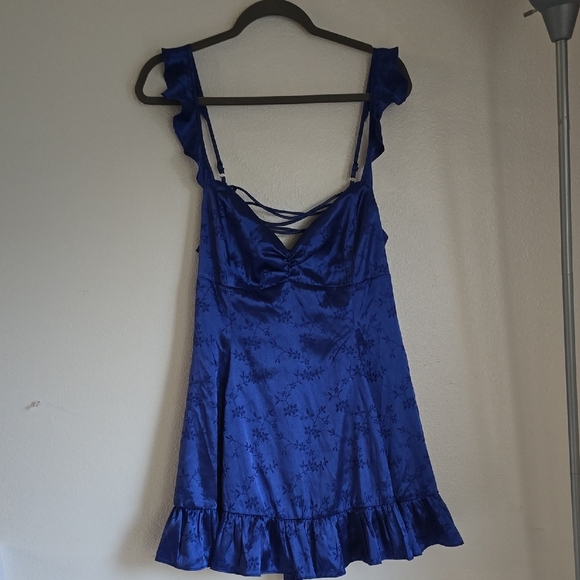 Lucy in the Sky Blue Mini Sundress with Sweetheart Cap Sleeves - Picture 4 of 6